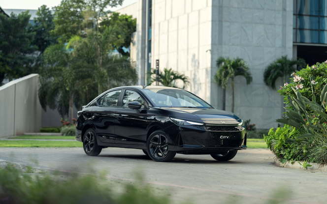 Premium sedan self-drive car rental Ghaziabad